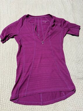 Athleta Bright Magenta Zip-Back Performance Top